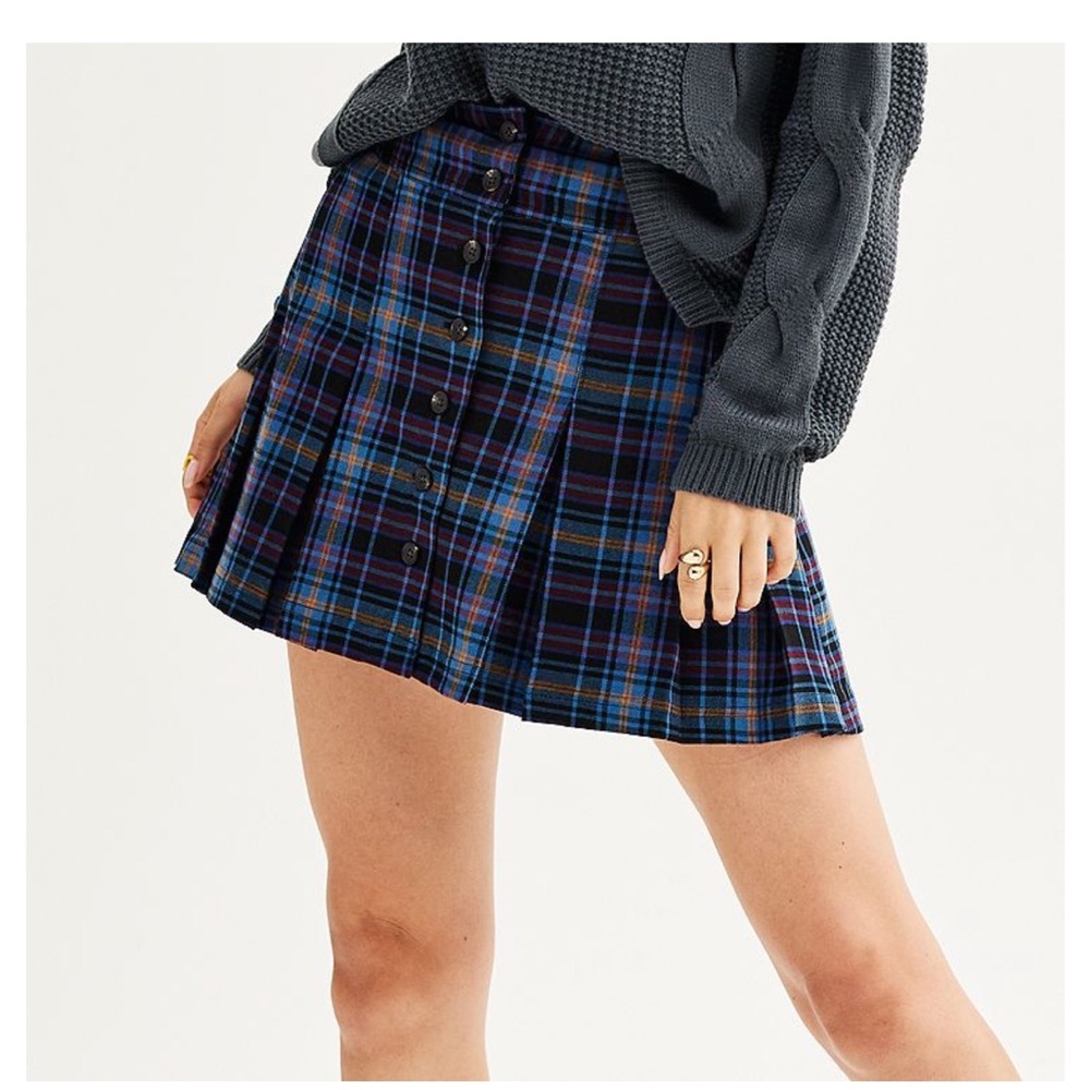 NWT Juniors’ SO Button-Front Black/Blue Plaid Pleaded Skirt (11)